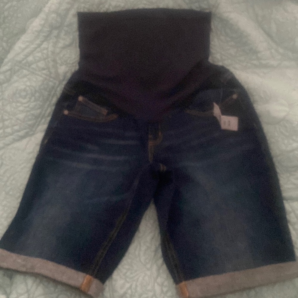 Maternity shorts